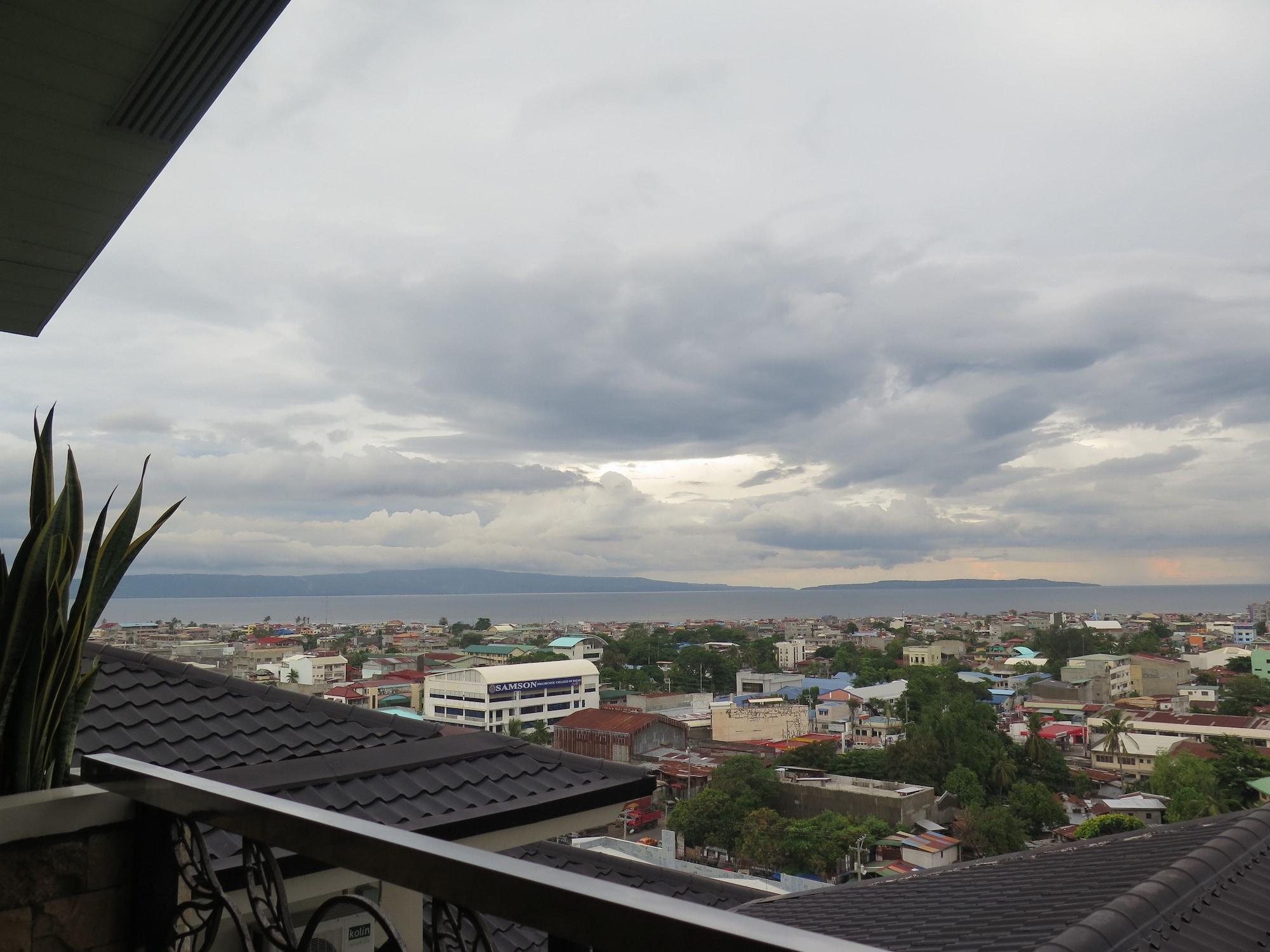 피나클 호텔 앤 스위트 Davao City 외부 사진